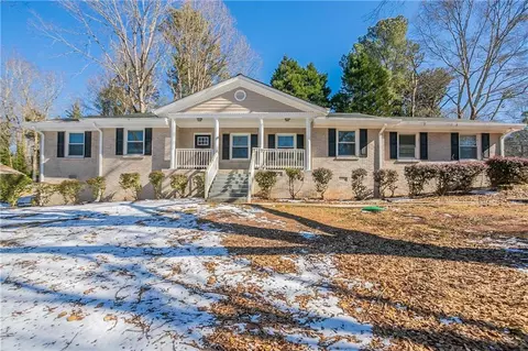 3002 Arabian Woods Dr, Lithonia, GA 30038