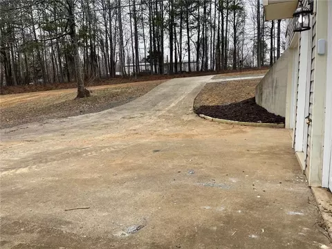 Exterior - 511 Hobson Rd, Jasper, GA 30143 photo 8 of 13