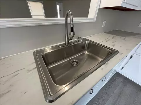 Kitchen - 511 Hobson Rd, Jasper, GA 30143 photo 4 of 4