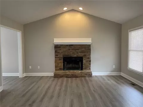 Living - 511 Hobson Rd, Jasper, GA 30143 photo 2 of 7