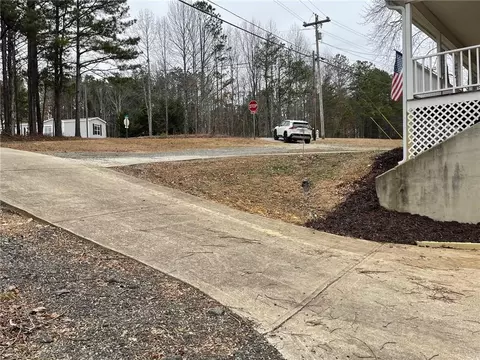 Exterior - 511 Hobson Rd, Jasper, GA 30143 photo 9 of 13