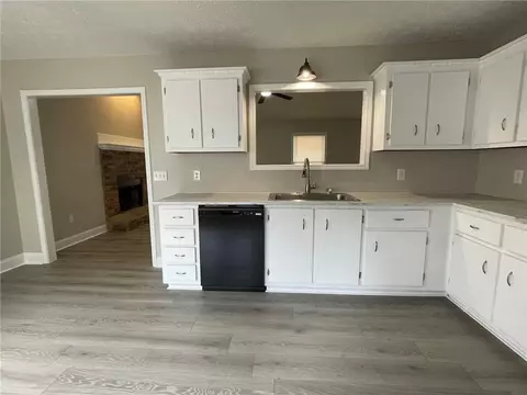Kitchen - 511 Hobson Rd, Jasper, GA 30143 photo 2 of 4