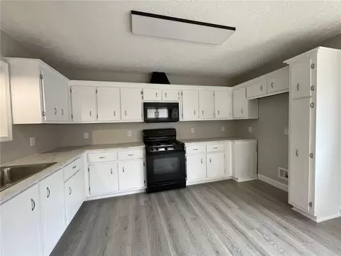 Kitchen - 511 Hobson Rd, Jasper, GA 30143 photo 1 of 4
