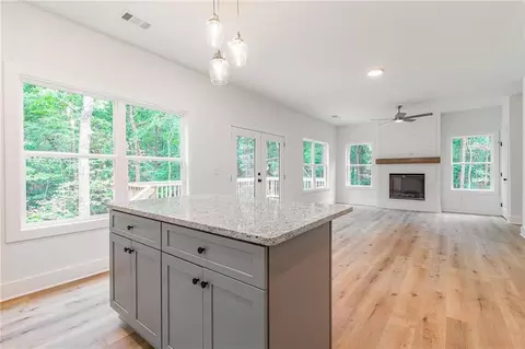 Living - 7616 Maple Pl, Murrayville, GA 30564 photo 4 of 4