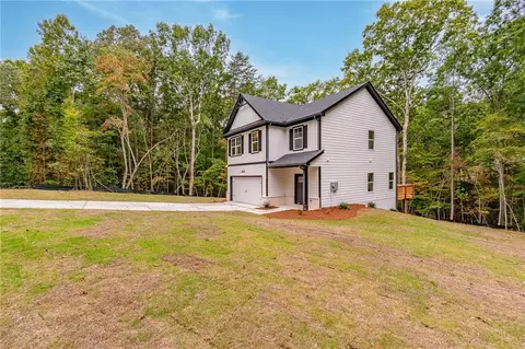 Exterior - 7616 Maple Pl, Murrayville, GA 30564 photo 2 of 7
