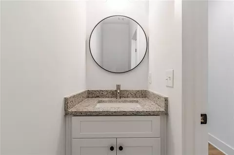 Bath - 7616 Maple Pl, Murrayville, GA 30564 photo 1 of 4
