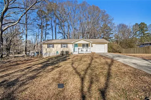 219 Valerie Cir, Hiram, GA 30141