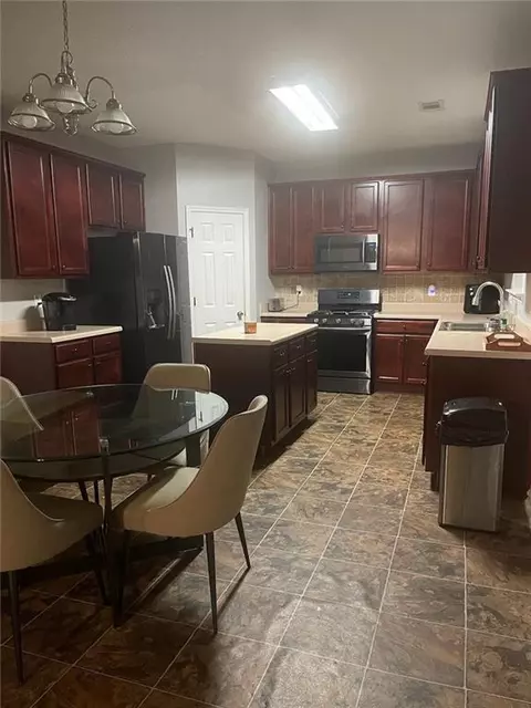 500 Gristmill Ln, Hampton, GA 30228 photo 4
