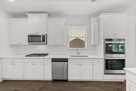 Kitchen - 13541 Whitman Ln, Covington, GA 30014 photo 2 of 4