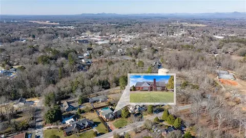 View/Area - 203 Chenocetah Dr, Cornelia, GA 30531 photo 3 of 4