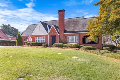 Exterior - 203 Chenocetah Dr, Cornelia, GA 30531 photo 20 of 21