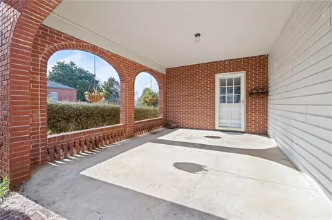 Exterior - 203 Chenocetah Dr, Cornelia, GA 30531 photo 6 of 21