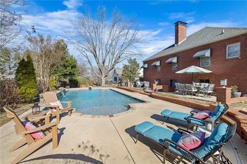 Exterior - 203 Chenocetah Dr, Cornelia, GA 30531 photo 15 of 21