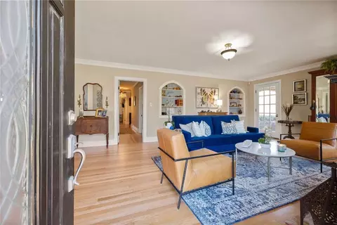 Entry Way - 203 Chenocetah Dr, Cornelia, GA 30531 photo 1 of 1