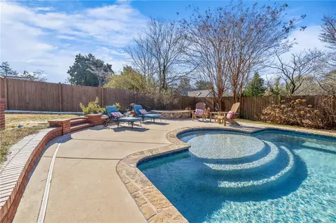 Exterior - 203 Chenocetah Dr, Cornelia, GA 30531 photo 10 of 21