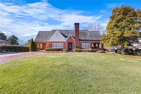 Exterior - 203 Chenocetah Dr, Cornelia, GA 30531 photo 19 of 21