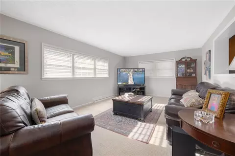 Living - 203 Chenocetah Dr, Cornelia, GA 30531 photo 4 of 4