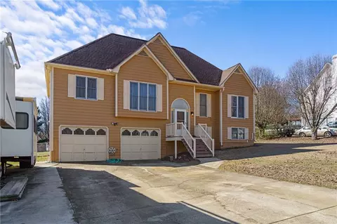 39 Lambeth Dr, Hiram, GA 30141