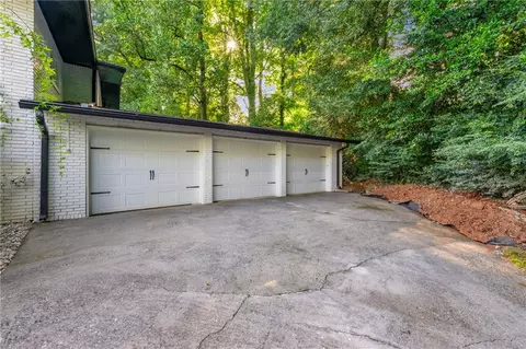 3680 Admiral Dr, Chamblee, GA 30341 photo 5