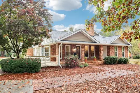 1960 Silver Hill Rd, Stone Mountain, GA 30087