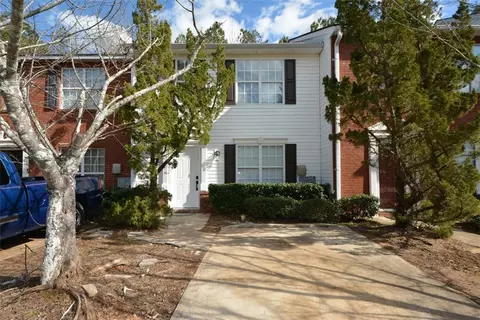2316 Strathmoor Manor Dr, Lithonia, GA 30058