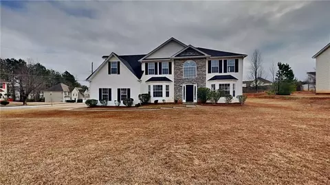 4668 Snap Creek Ln, Decatur, GA 30035