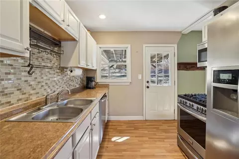 3001 Hilltop Dr, Chamblee, GA 30341 photo 8