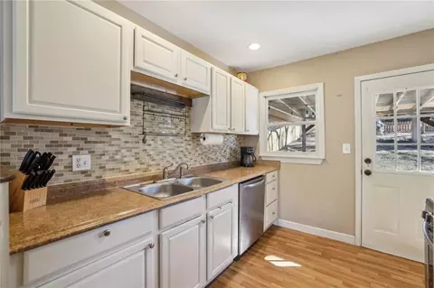 3001 Hilltop Dr, Chamblee, GA 30341 photo 7