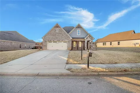 Exterior - 317 Linman Dr, Lagrange, GA 30240 photo 5 of 9