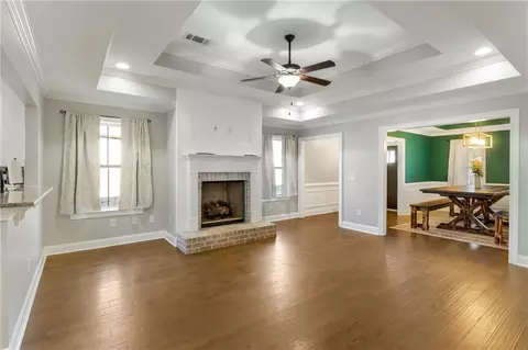 Living - 317 Linman Dr, Lagrange, GA 30240 photo 2 of 3