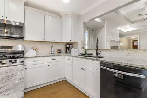 Kitchen - 317 Linman Dr, Lagrange, GA 30240 photo 2 of 5
