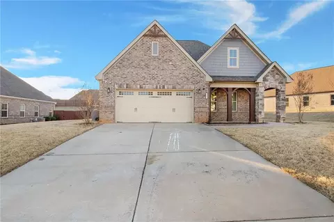 Exterior - 317 Linman Dr, Lagrange, GA 30240 photo 4 of 9