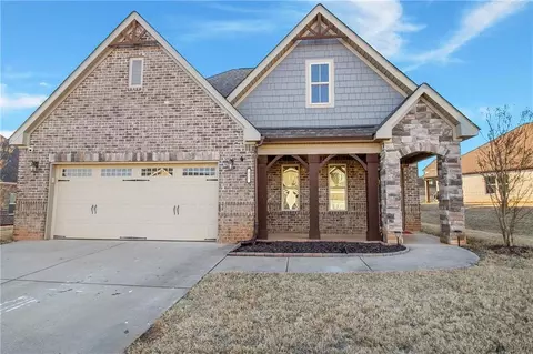 317 Linman Dr, Lagrange, GA 30240