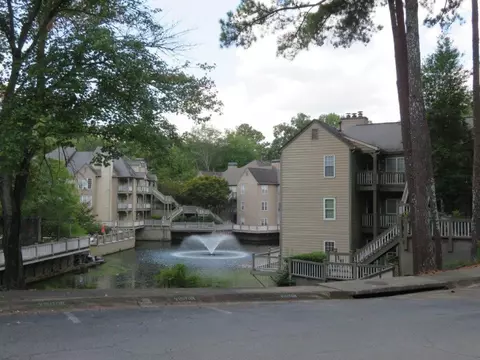 1101 Mill Pond Dr SE, Smyrna, GA 30082