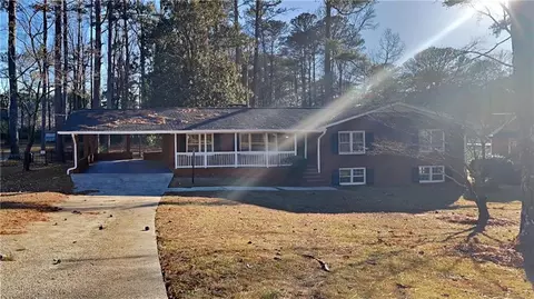 2644 Mayflower Rd, Atlanta, GA 30337