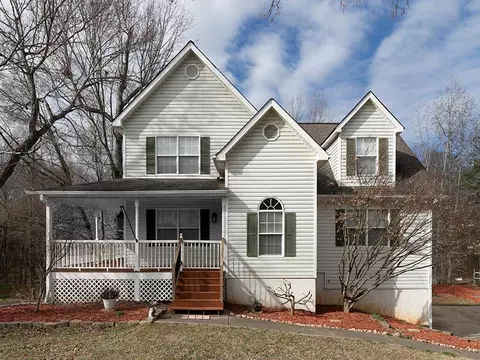 406 River Walk, Douglasville, GA 30134