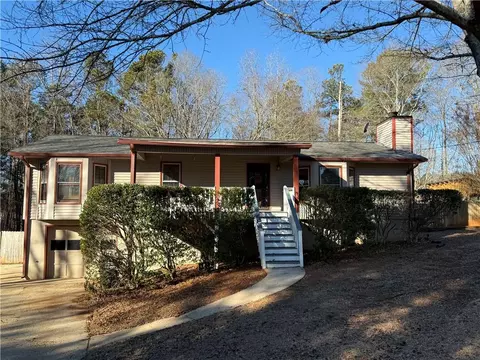 5072 Hubert Dr, Powder Springs, GA 30127