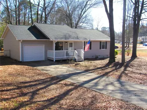 118 Caldwell Dr, Hampton, GA 30228 photo 2