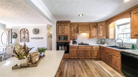 Kitchen - 47 Perry Ln, Buchanan, GA 30113 photo 5 of 6