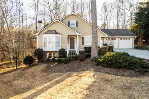 3502 Rain Tree Ct, Douglasville, GA 30135
