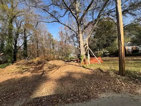 1867 Oakmont Dr NW, Atlanta, GA 30314