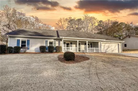 758 Shoreline Trl SE, Conyers, GA 30094
