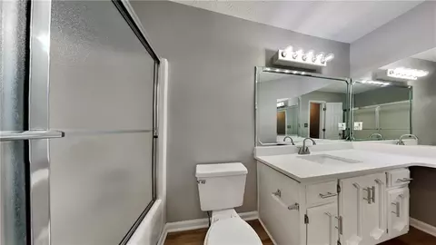 Bath - 4217 Pullman Ct, Austell, GA 30106 photo 2 of 3