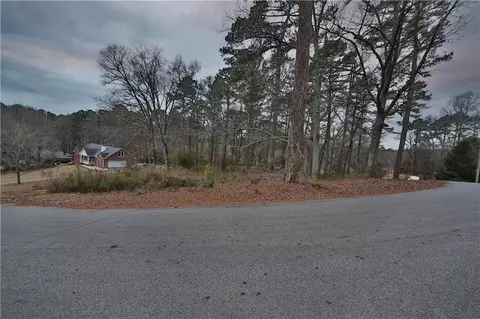 5840 Little Mountain Dr, Ellenwood, GA 30294