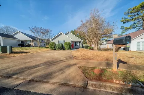 540 Lakecourt Dr, Mcdonough, GA 30253