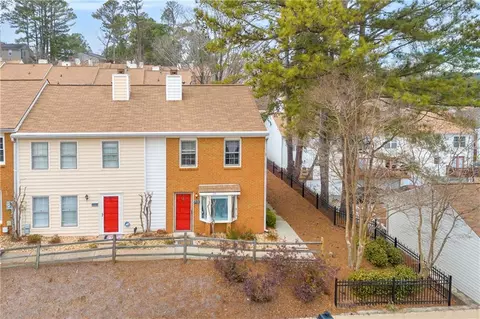 207 Holcomb Ferry Rd, Roswell, GA 30076