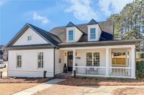 102 Chestnut Dr, Canton, GA 30114