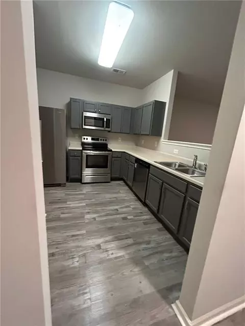 Kitchen - 2640 Parrish Ct, Lithonia, FL 33038 photo 4 of 4