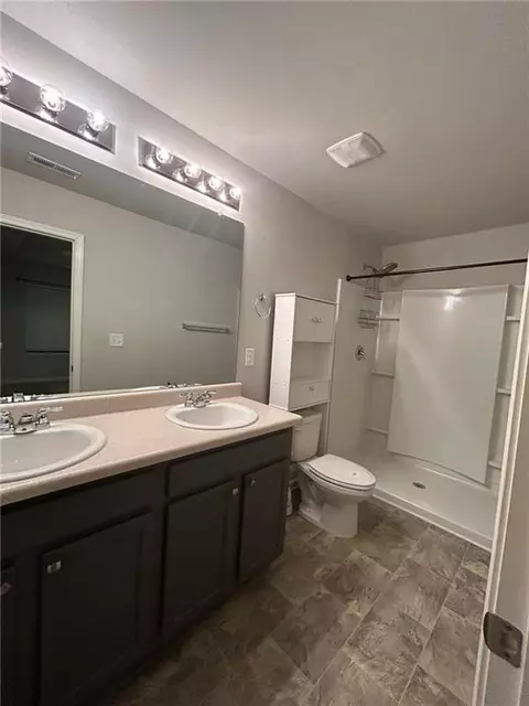 Bath - 2640 Parrish Ct, Lithonia, FL 33038 photo 4 of 4