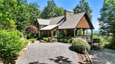 568 Scenic Heights Dr, Blue Ridge, GA 30513